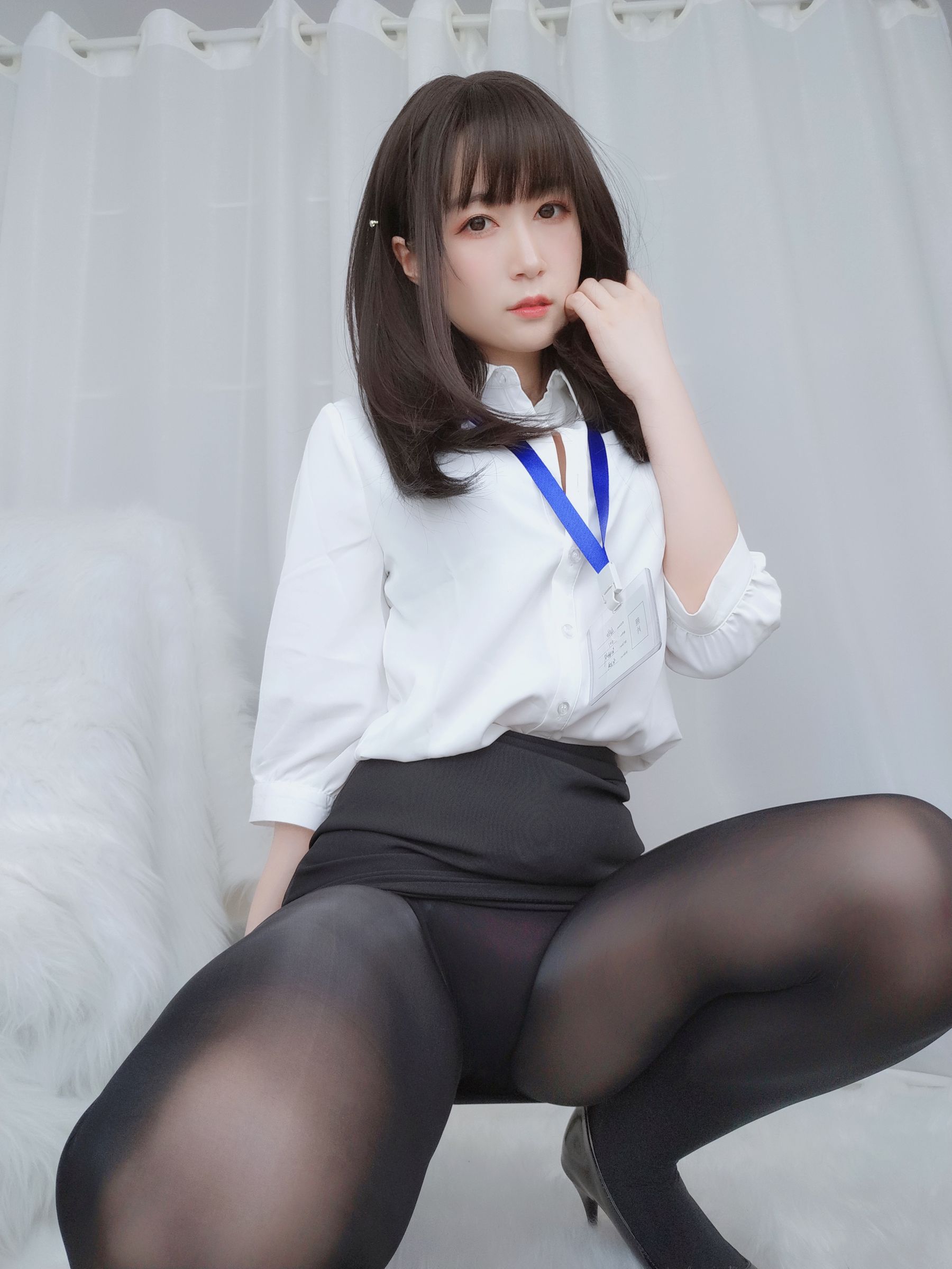 Coser小姐姐白银81–制服写真插图4